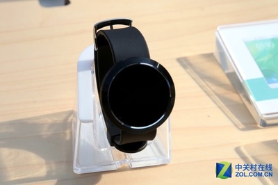 OPPO心率監(jiān)測手環(huán)與單邊藍牙耳機組圖_手機_手機生活新聞-中關村在線