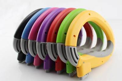 小小手提蘊商機,農民制作小發明改變命運